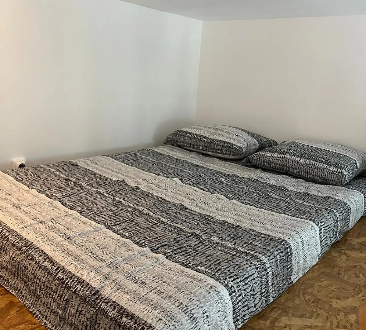 Nice Cosy 0*,